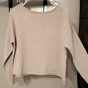 Thin sweater